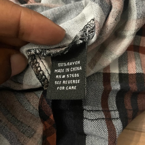 EUC 1x Plaid Blouse - Picture 6 of 8